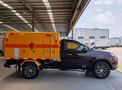 腾冲爆破器材运输车